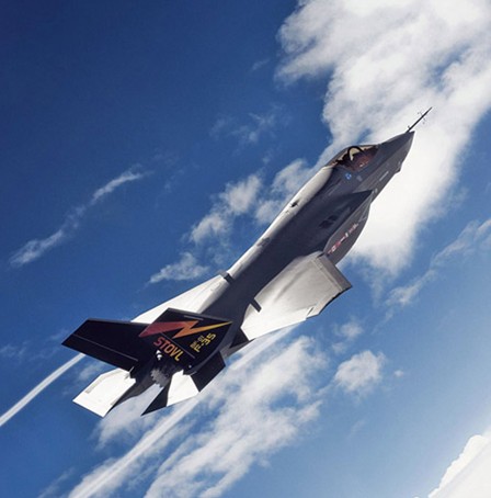 ����F35�𶷙C