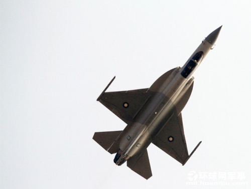 �Y�ψD���n����C