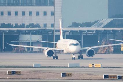 東航C919國產大飛機執飛第三條定期航線“滬陜快線”