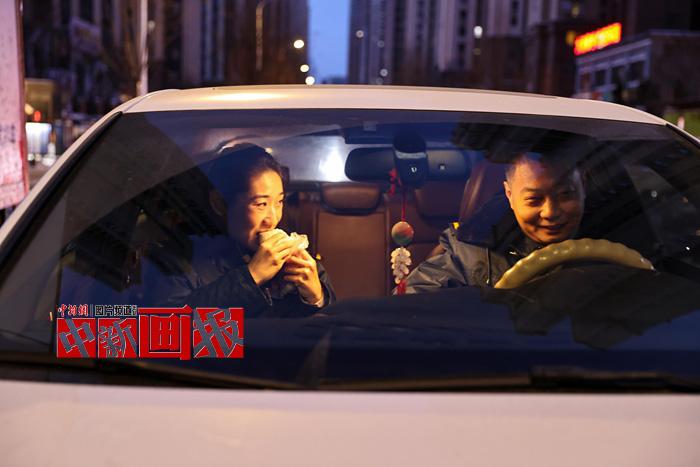 這對列車長夫妻：春運中的“南來北往”