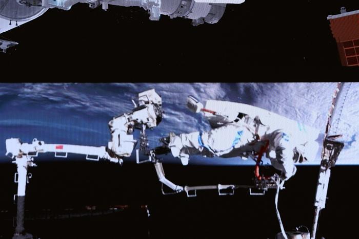 神舟二十一號航天員乘組圓滿完成第二次出艙活動