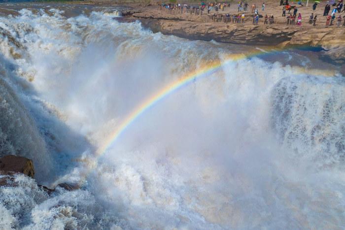 春暖黃河 壺口瀑布現壯美雄姿