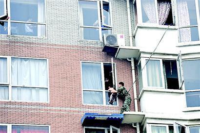 �����ߌ�2�qŮ������8�Ǵ��ⰸ�����_��