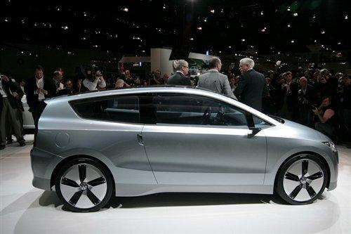 �ٹ����ͺ�2.44L ����Up!Lite����܇(ch��) ��܇(ch��)֮��