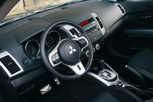 ���m���ء�����ԇ�{�����T�՚WƷ��SUV