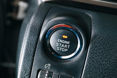 ���m���ء�����ԇ�{�����T�՚WƷ��SUV