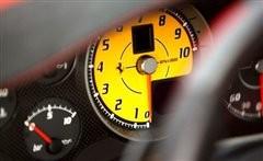 ����ײ���� �W��R8����������Scuderia