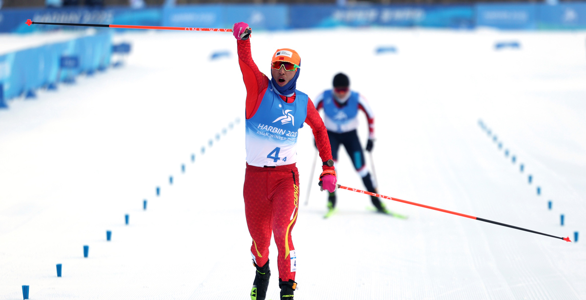 中國隊(duì)摘越野滑雪男子4x7.5公里接力金牌