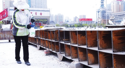 蘭州市暫停廣場喂食鴿子活動加強消毒防疫工作