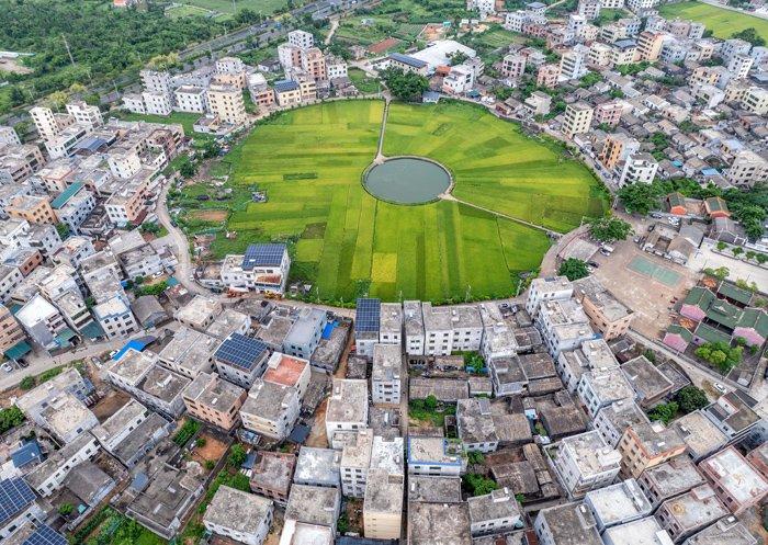 400年古村落巧筑“大地時鐘”